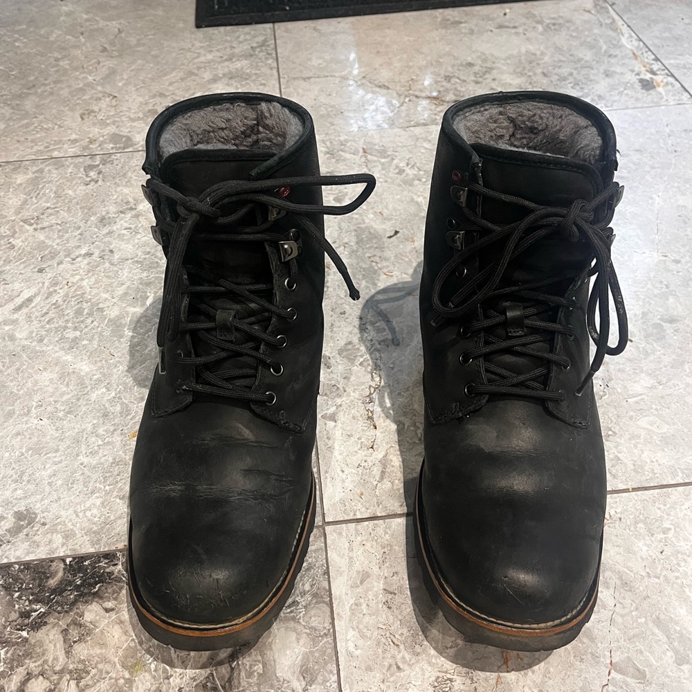 UGG Black Men's Lace-Up Boots